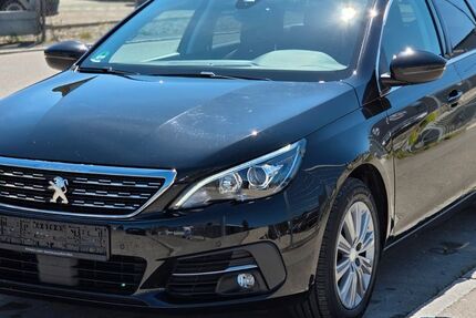 Peugeot 308 106.000 km 7.999 &euro; Elchingen 89275