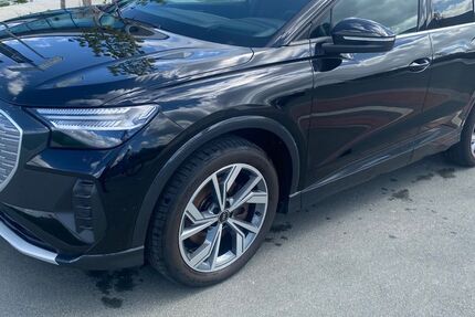 Audi Q4 e-tron 71.558 km 31.100 &euro; Bad Homburg 61348