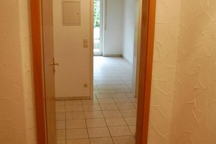 Helle 3 Zi. Souterrain-Wohnung in Neresheim, Garage u. Stellplatz