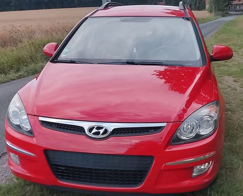 i30