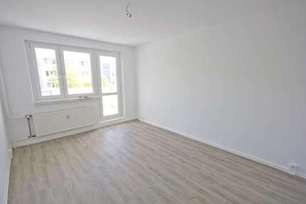 Wohnung zum Mieten in Halle (Saale) 377 € 60.73 m² 3 zimmer