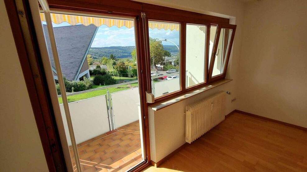 Gute Lage, hell, ruhig, frisch renoviert 1 zimmer