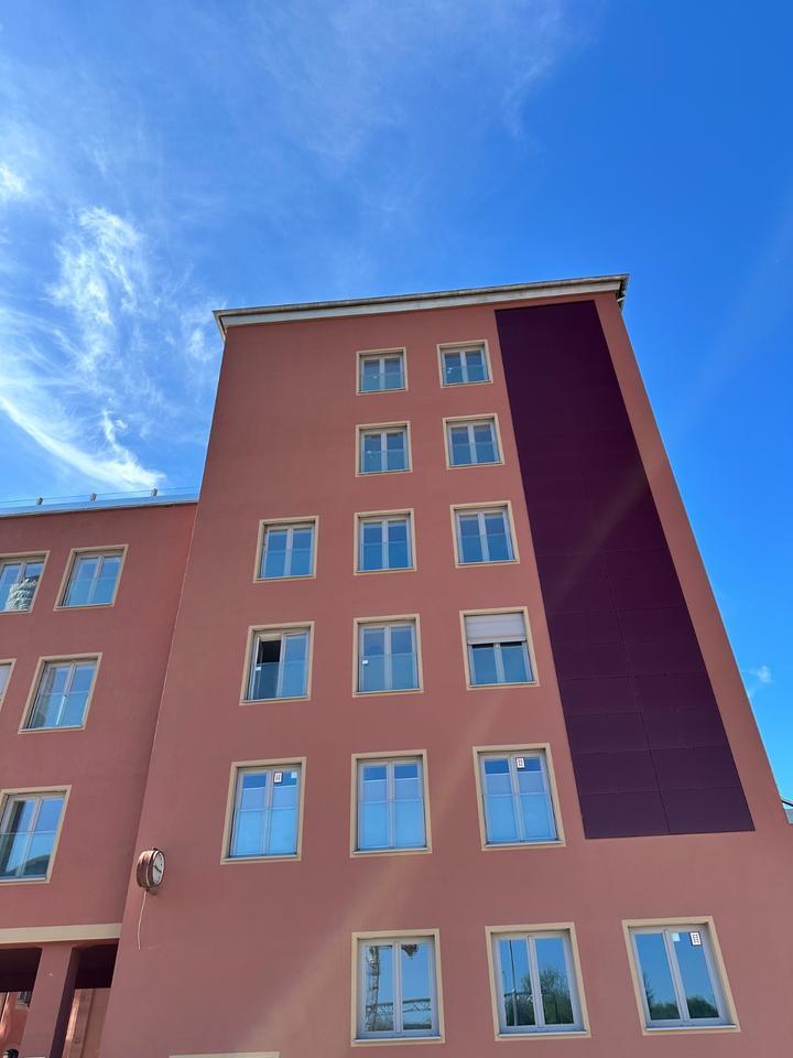 NICE MODERN K'TOWN APARTMENT