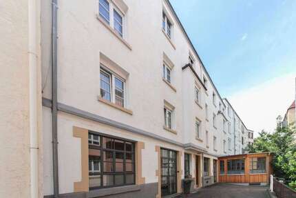 Wohnung zum Kaufen in Stuttgart 299.000 € 70.07 m² 1 zimmer