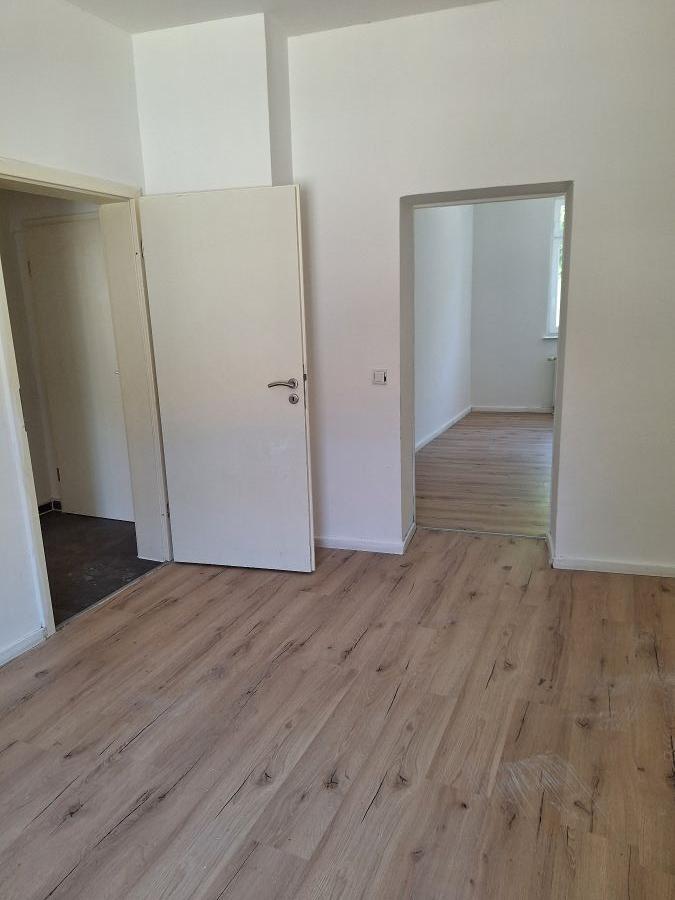 Provisionsfrei* Große 4-Zi-Wo, Gelsk Heßler, bezugsfrei, Erdgeschoß 4 zimmer