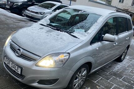 Opel Zafira 26.780 km 8.888 &euro; München 80798