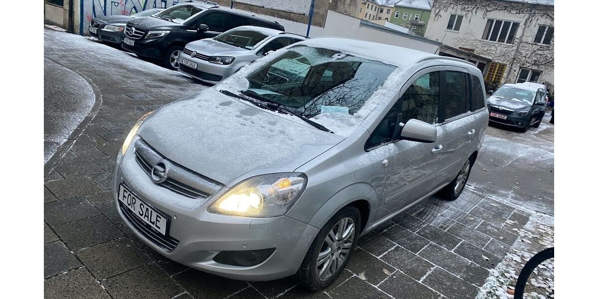 Opel Zafira 26.780 km 8.888 &euro; München 80798