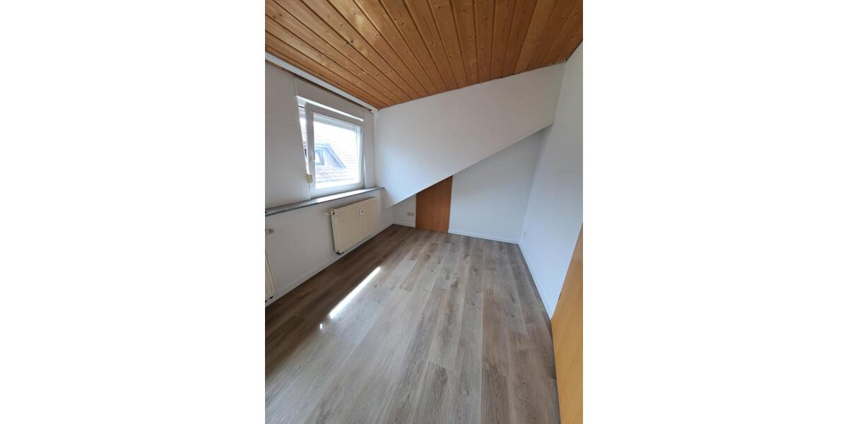 Maisonettenwohnung Gütersloh Isselhorst - 5 Zimmer, 150 m&sup2;, 1.250&euro; | Angebot:25061940