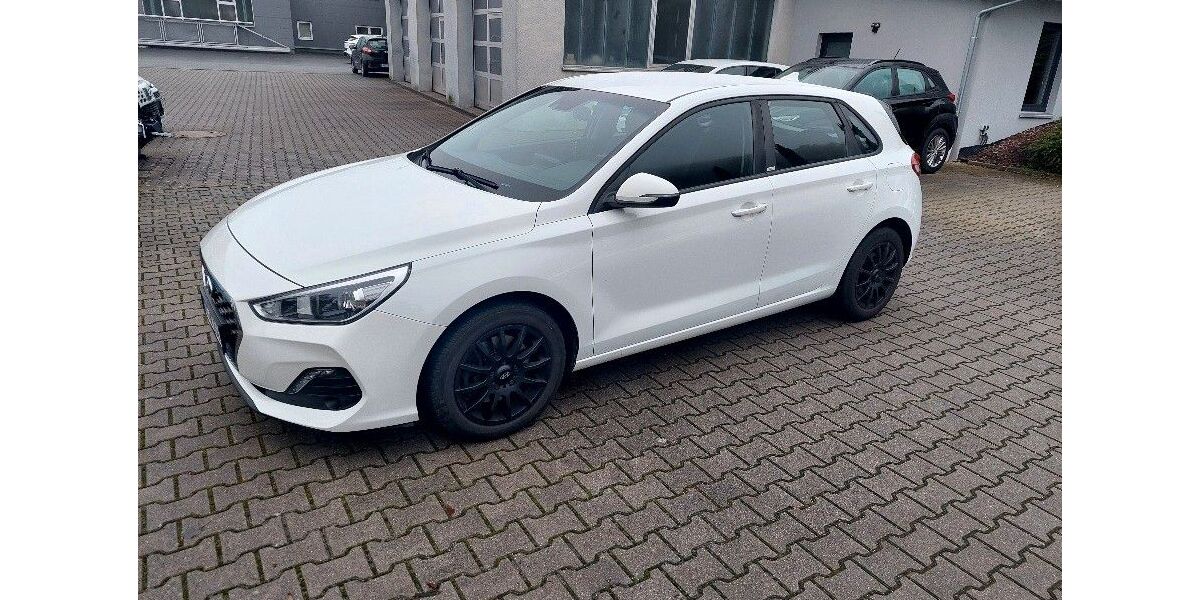 Hyundai i30 183.000 km 9.900 &euro; Mosbach 74821