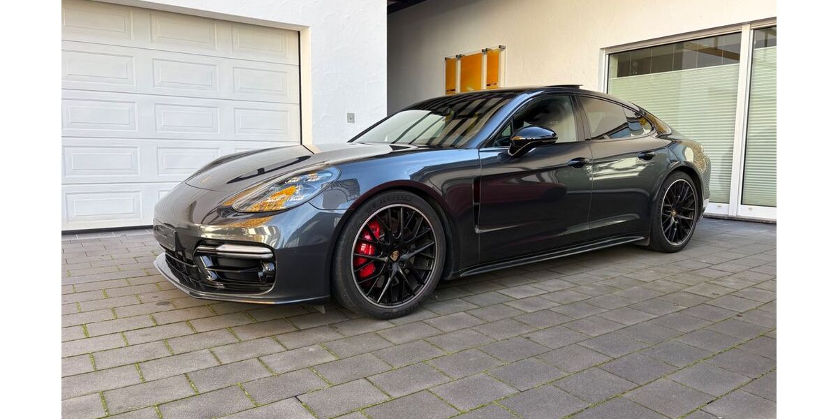 Porsche Panamera 87.500 km 69.500 &euro; Lennestadt 57368