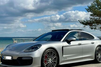 Porsche Panamera 81.000 km 72.100 € Hamburg 22045