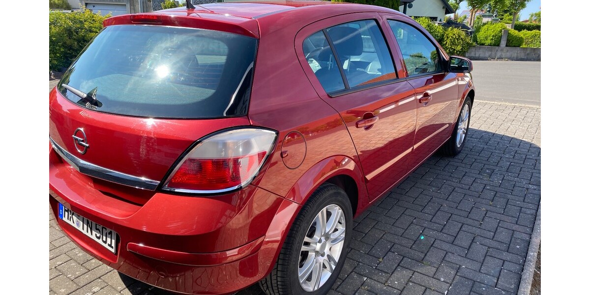 Opel Astra 45.900 km 5.200 &euro; Gudensberg 34281