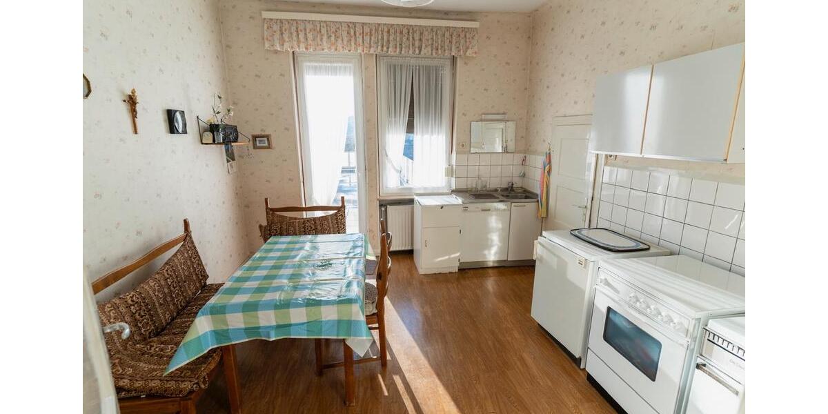 Etagenwohnung Püttlingen - 4 Zimmer, 110 m&sup2;, 900&euro; | Angebot:26398763