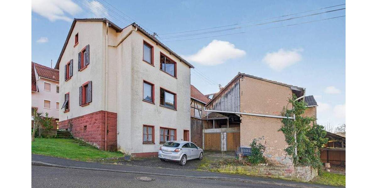 Mehrfamilienhaus, Wohnhaus Karlsbad / Auerbach Auerbach - 6 Zimmer, 153 m&sup2;, 195.000&euro; | Angebot:24857833