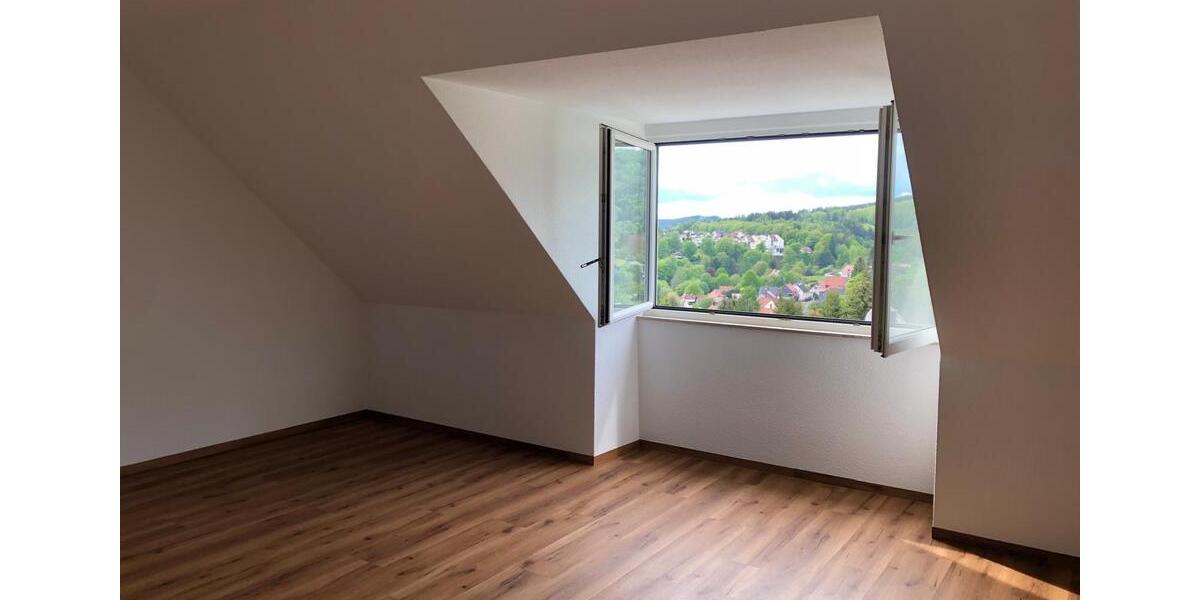 Dachgeschoßwohnung Suhl Aue 1 - 2.5 Zimmer, 75 m&sup2;, 94.500&euro; | Angebot:26801891