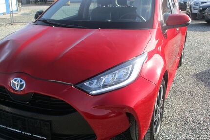 Toyota Yaris 88.000 km 14.750 € Nürnberg 90431