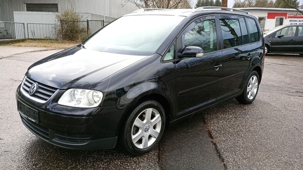 VW Touran 281.000 km 2.199 &euro; Bargteheide bei Hamburg 22941