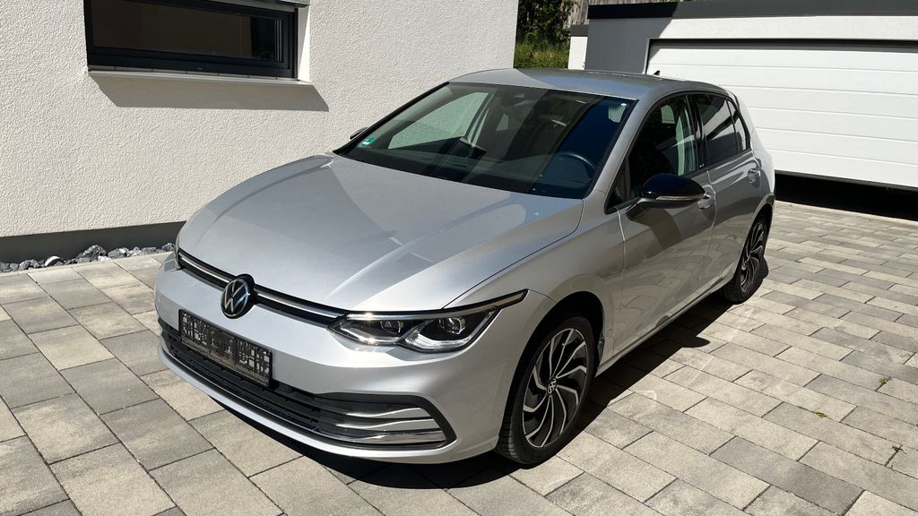 VW Golf 36.000 km 23.900 &euro; Singen (Hohentwiel) 78224