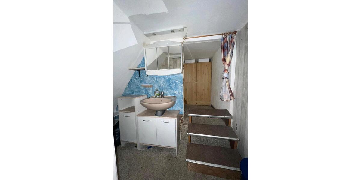 Einfamilienhaus Arnstein - 6 Zimmer, 132 m&sup2;, 65.000&euro; | Angebot:27131238