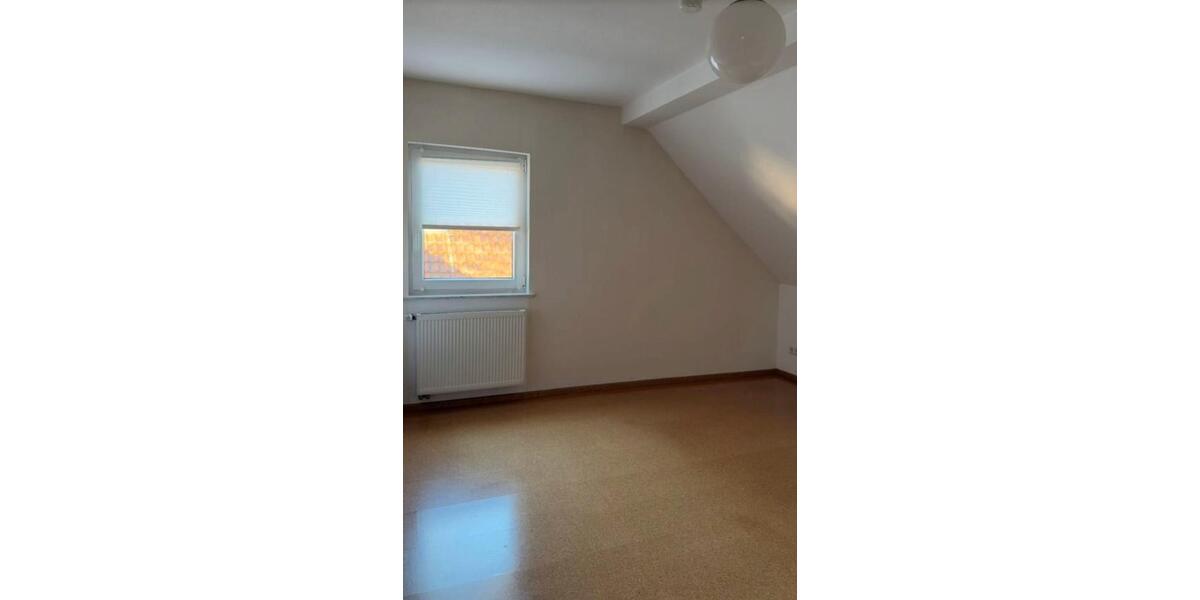 Dachgeschoßwohnung Harsewinkel - 4 Zimmer, 120 m&sup2;, 900&euro; | Angebot:26679368