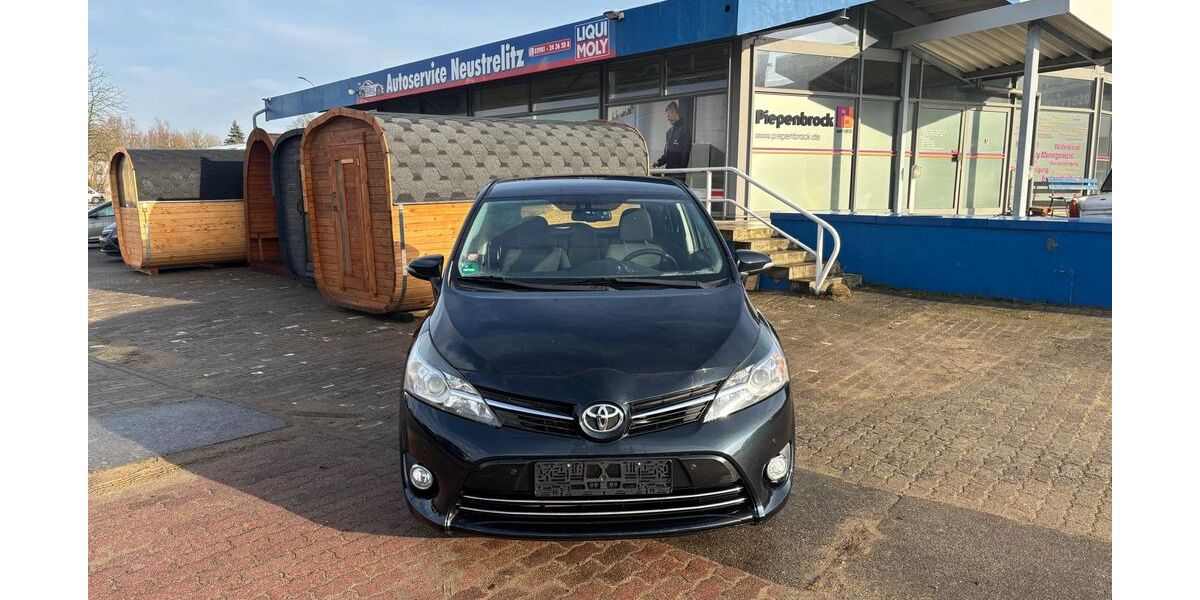 Toyota Verso 203.200 km 5.250 &euro; Neustrelitz 17235