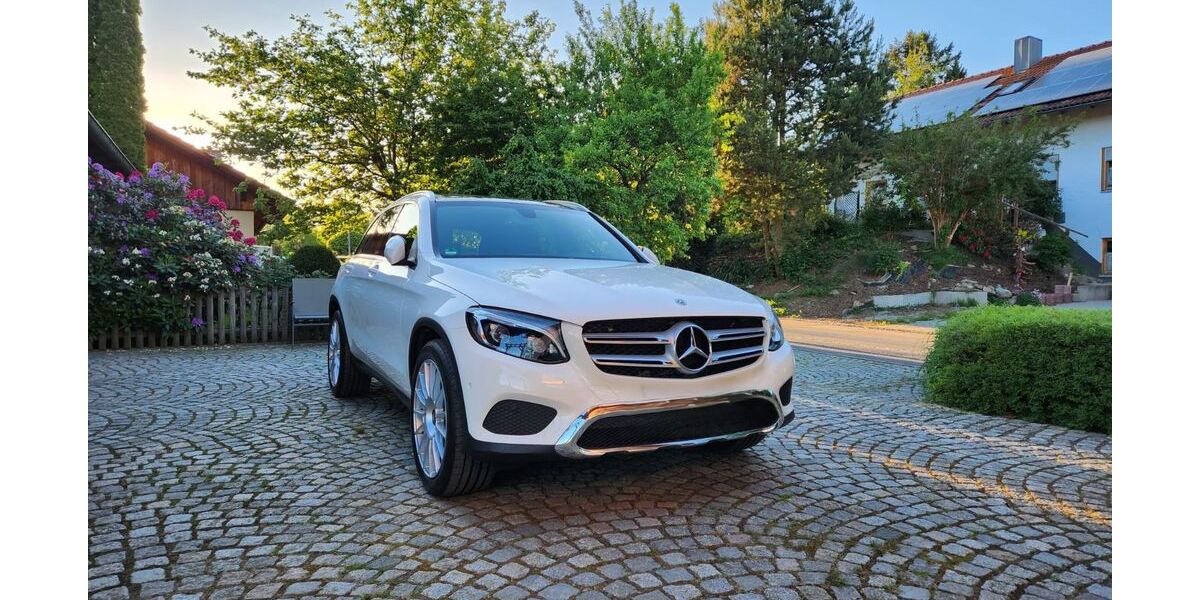Mercedes-Benz GLC 250 136.000 km 28.800 &euro; Rattenberg 94371