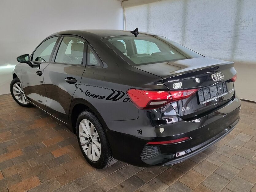 Audi A3 30TFSI limo Navi Leder Digital VIC Kamera LED 66.400 km 21.900 € Garrel 49681