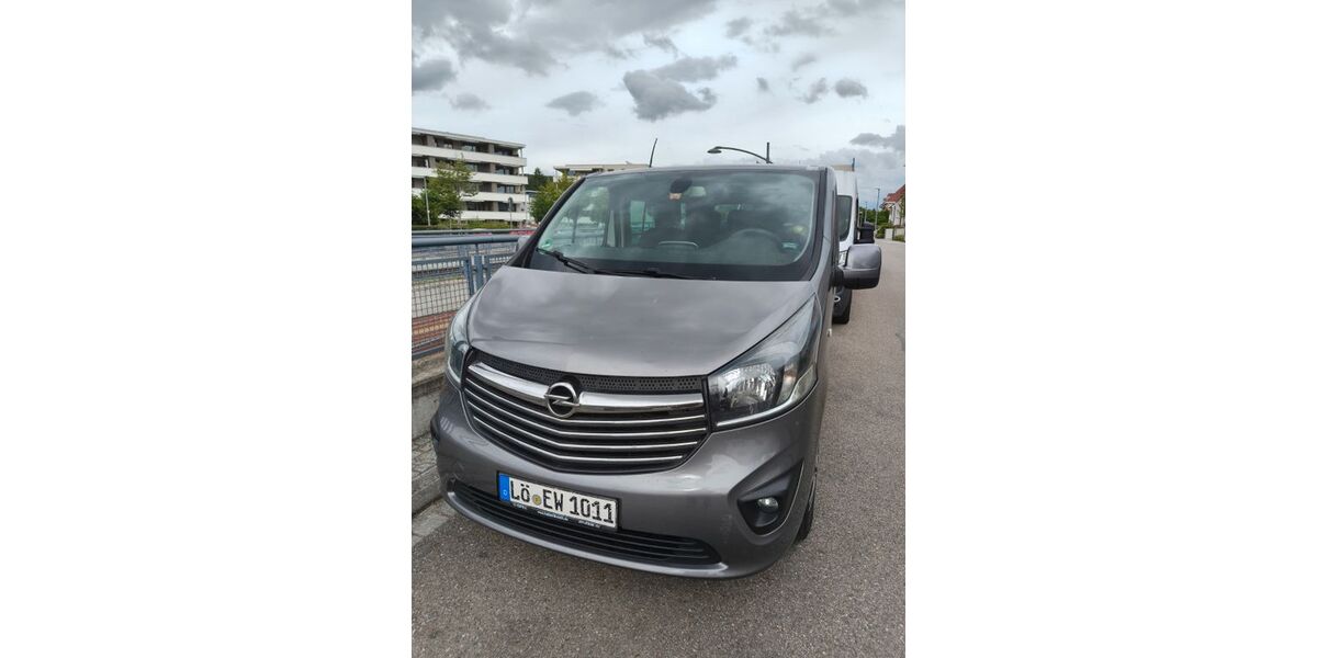Opel Vivaro 235.000 km 9.998 &euro; Grenzach-Wyhlen 79639