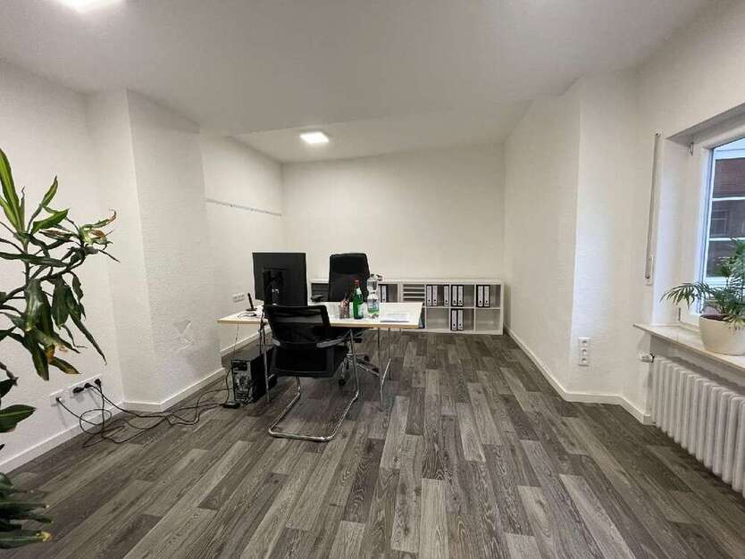 Büro in Maikammer 1.200 € 110 m²