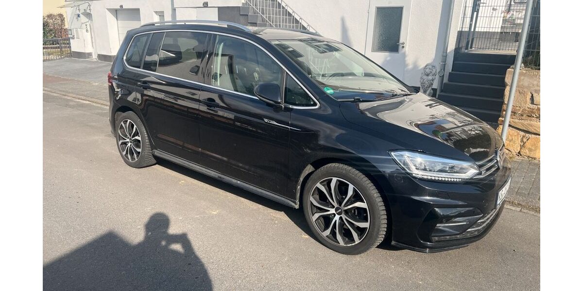 VW Touran 117.000 km 22.000 &euro; Lohfelden 34253