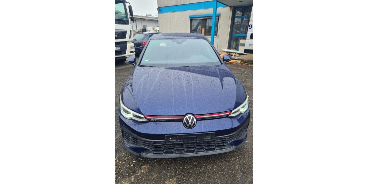 VW Golf 72.000 km 30.400 &euro; Karlsruhe 76189