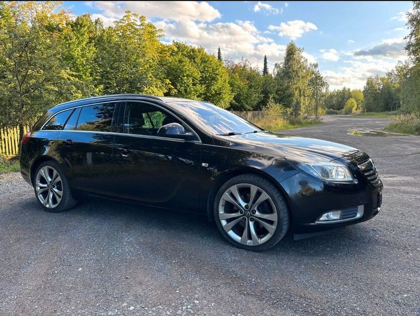 Opel Insignia 169.000 km 4.200 € Dresden 01159
