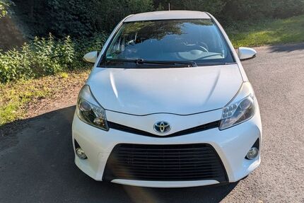 Toyota Yaris 128.000 km 8.300 &euro; Wächtersbach 63607
