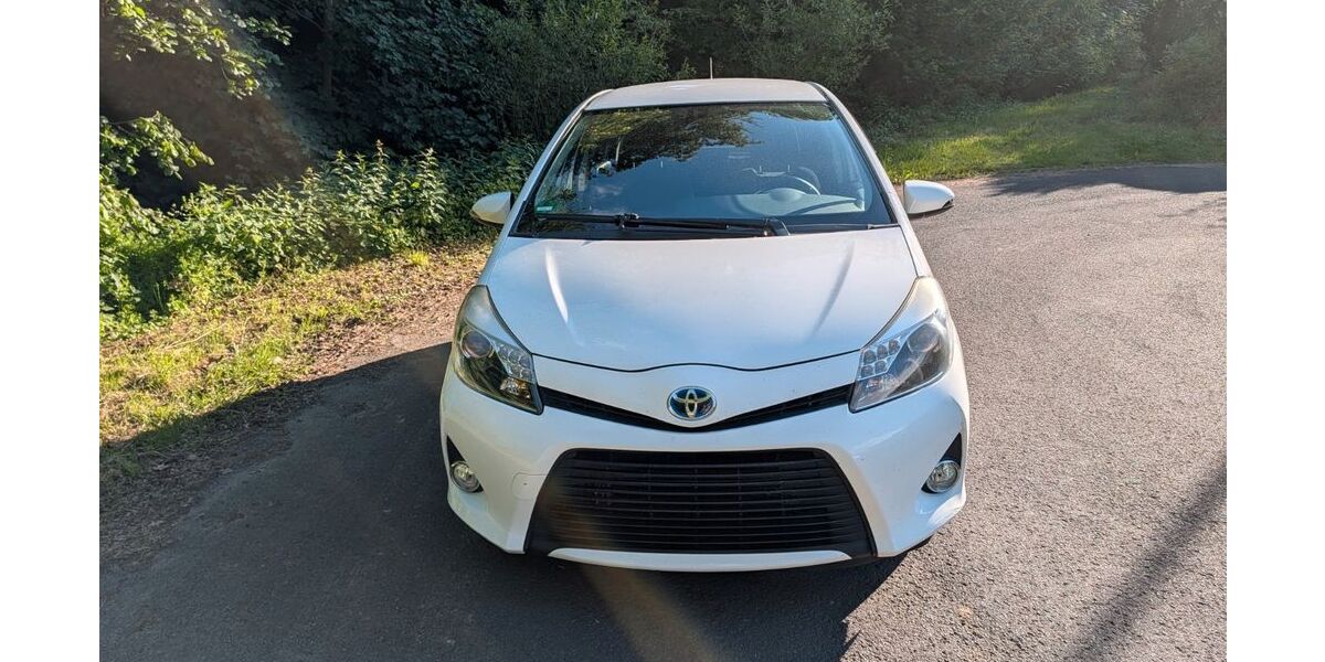 Toyota Yaris 128.000 km 8.300 &euro; Wächtersbach 63607