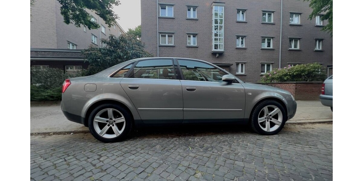 Audi A4 230.000 km 4.800 &euro; Hamburg 20038