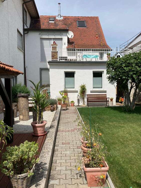 Haus zum Kaufen in Rheindürkheim 319.000 € 120 m²