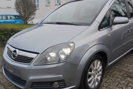Opel Zafira 208.570 km 2.400 &euro; Buggingen 79426
