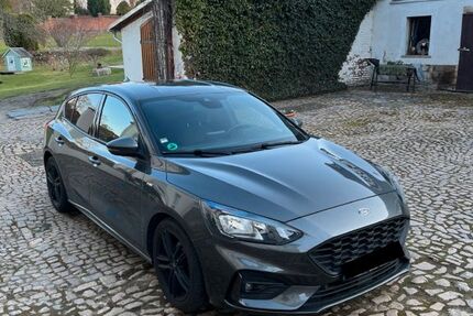 Ford Focus 80.000 km 13.000 &euro; Wilkau-Haßlau 08112