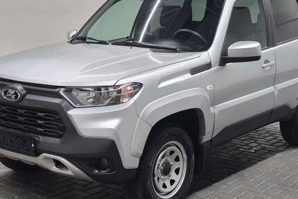 Lada Niva 38.600 km 15.400 &euro; Langenweddingen 39171