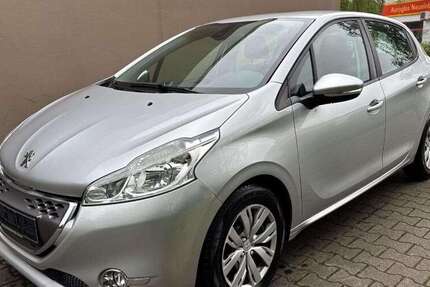 Peugeot 208 141.000 km 6.987 € Gelsenkirchen 45884