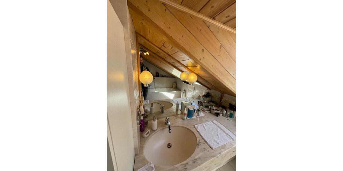 Dachgeschoßwohnung Füssen - 3 Zimmer, 75 m&sup2;, 1.200&euro; | Angebot:25218928