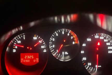 Seat Leon 212.210 km 2.475 &euro; Bremerhaven 27570