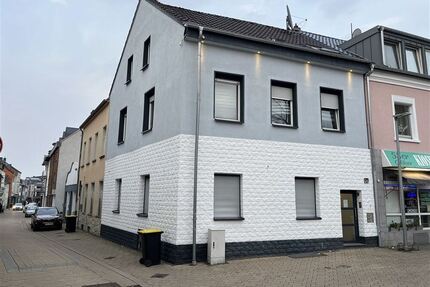 Ihr neues Zuhause mit Zusatzeinnahmen - Charmantes 3-Familienhaus in Innenstadtlage