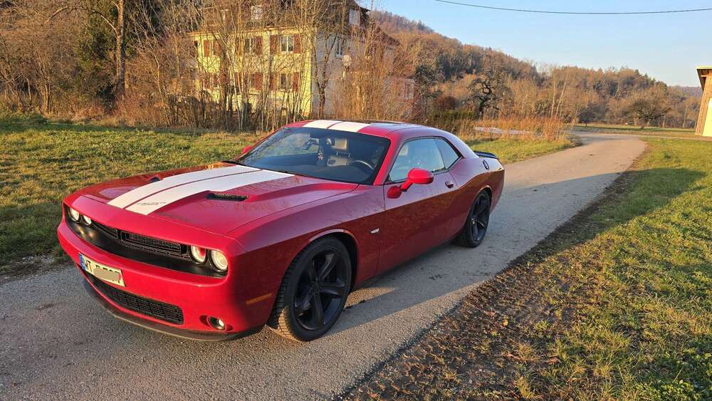 Dodge Challenger 111.000 km 24.000 &euro; Stühlingen 79780