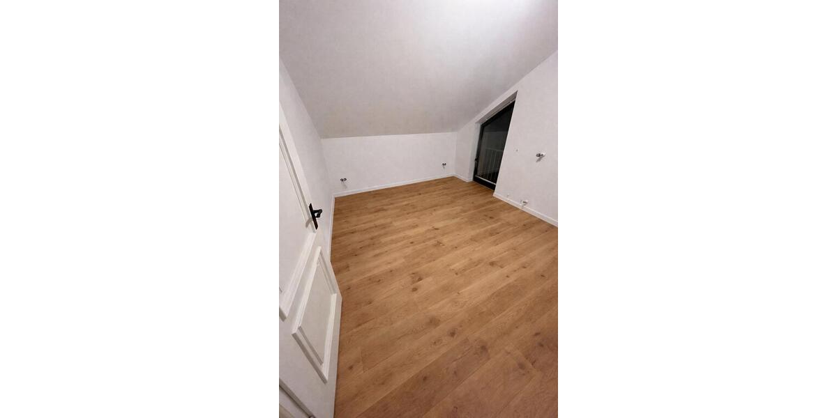 Penthouse mit zwei Balkonen und Garage in Kohlhof 3 zimmer