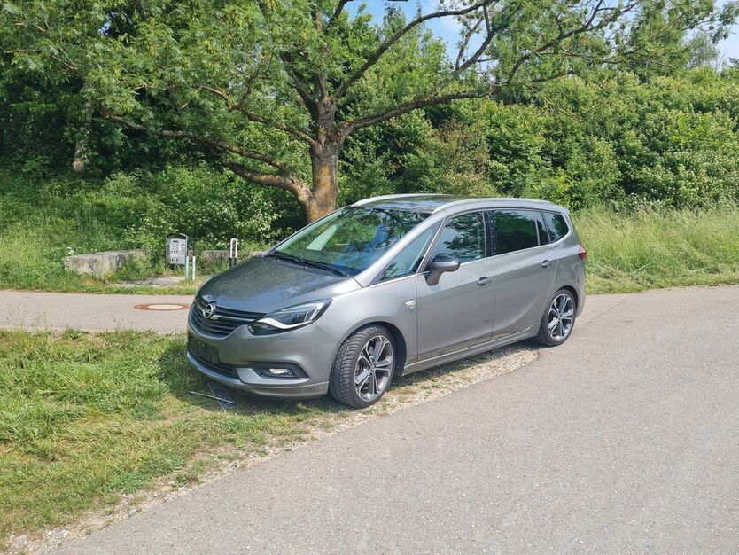 Opel Zafira 138.200 km 15.600 € Ulm 89075
