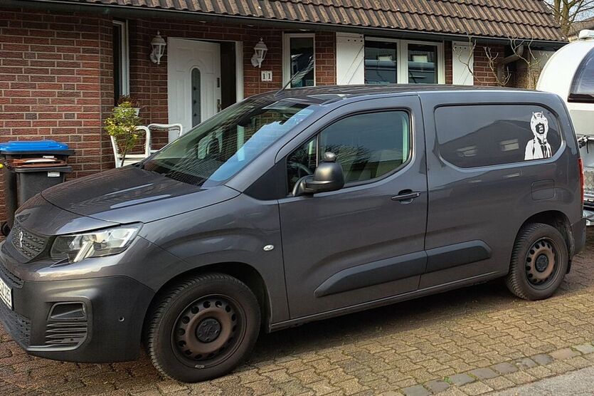 Peugeot Partner 118.000 km 10.899 € Gelsenkirchen 45892