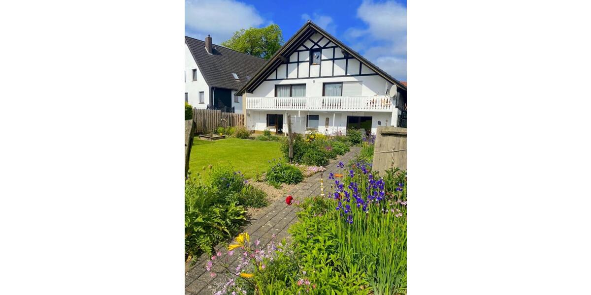 Bauernhaus, Landhaus Bad Wünnenberg - 14 Zimmer, 330 m&sup2;, 420.000&euro; | Angebot:27128279