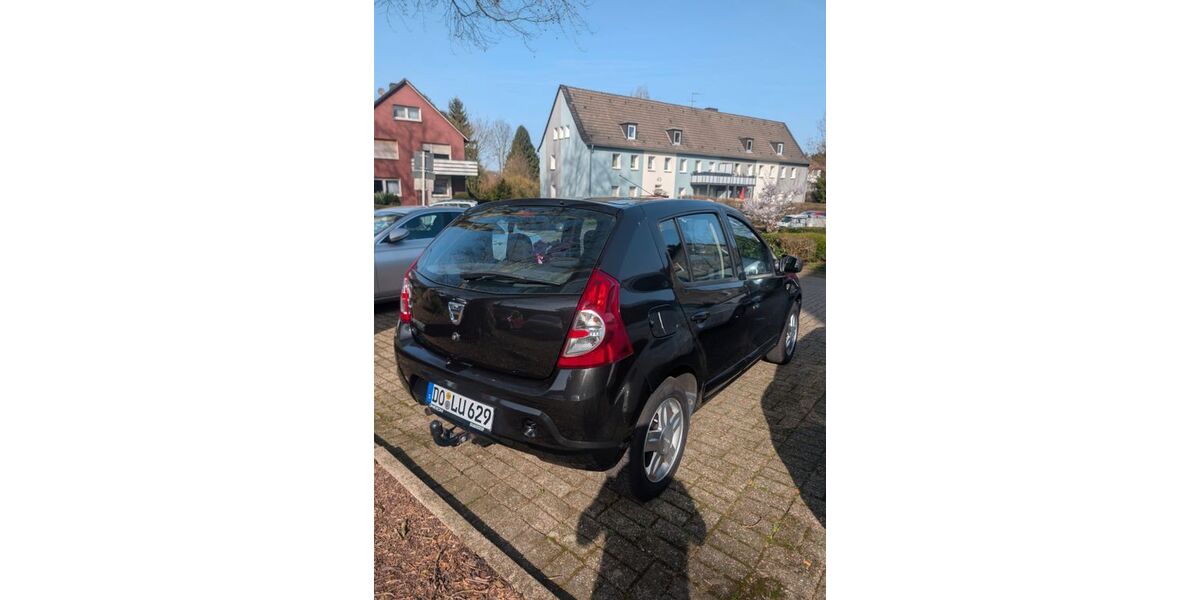 Dacia Sandero 106.460 km 4.500 &euro; Dortmund 44388