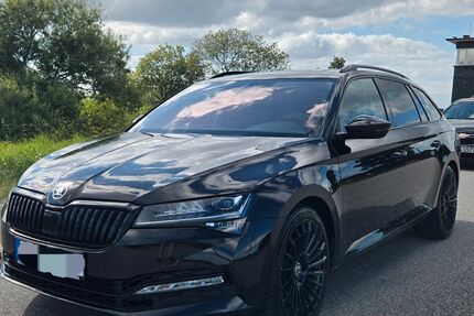 Skoda Superb 73.000 km 28.499 € Hamburg 21035